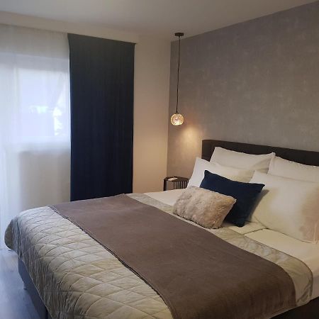 Rooms Vanteo Korenica Luaran gambar