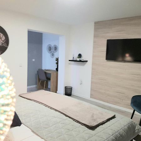 Rooms Vanteo Korenica Luaran gambar