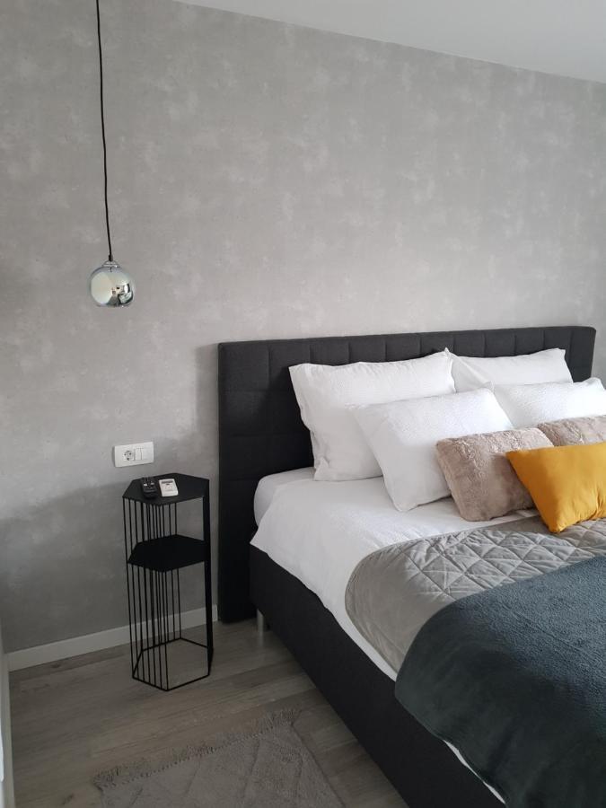 Rooms Vanteo Korenica Luaran gambar