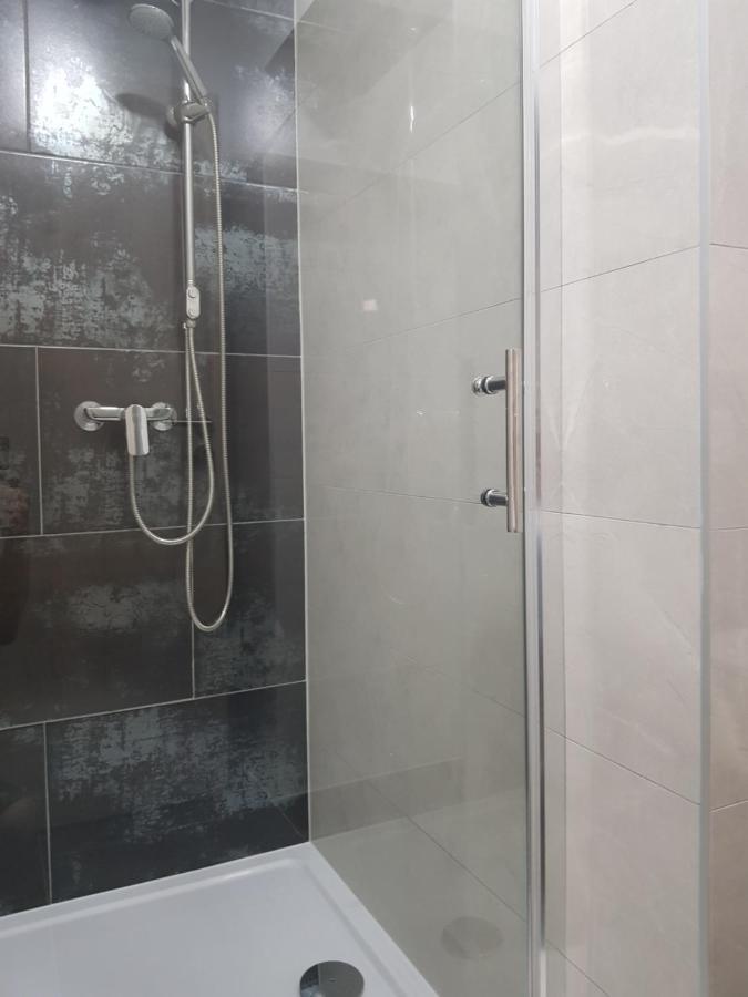Rooms Vanteo Korenica Luaran gambar